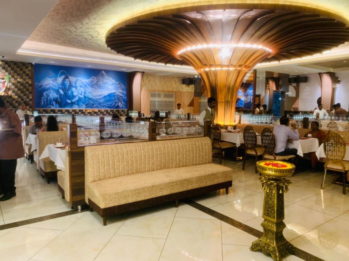Rajathadri Royal Inn Bangalore Buitenkant foto