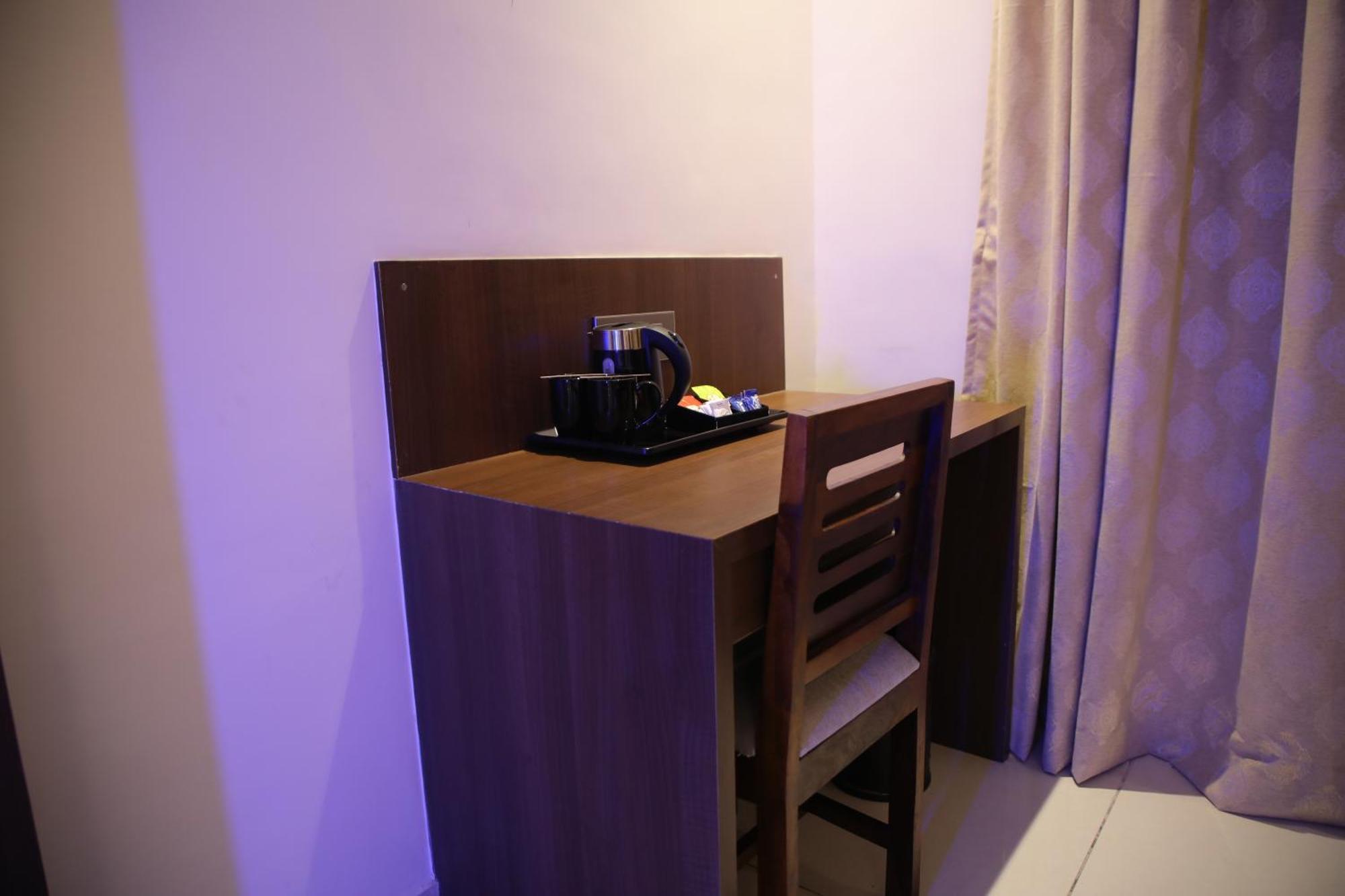 Rajathadri Royal Inn Bangalore Buitenkant foto
