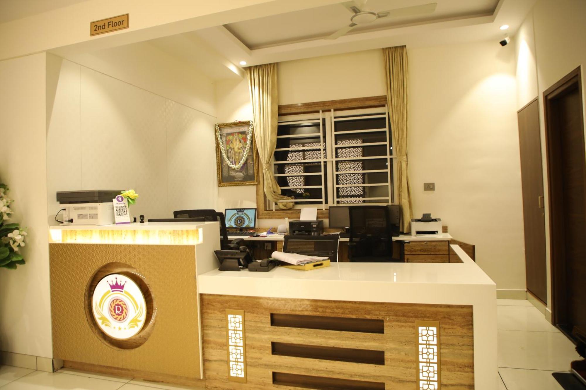 Rajathadri Royal Inn Bangalore Buitenkant foto